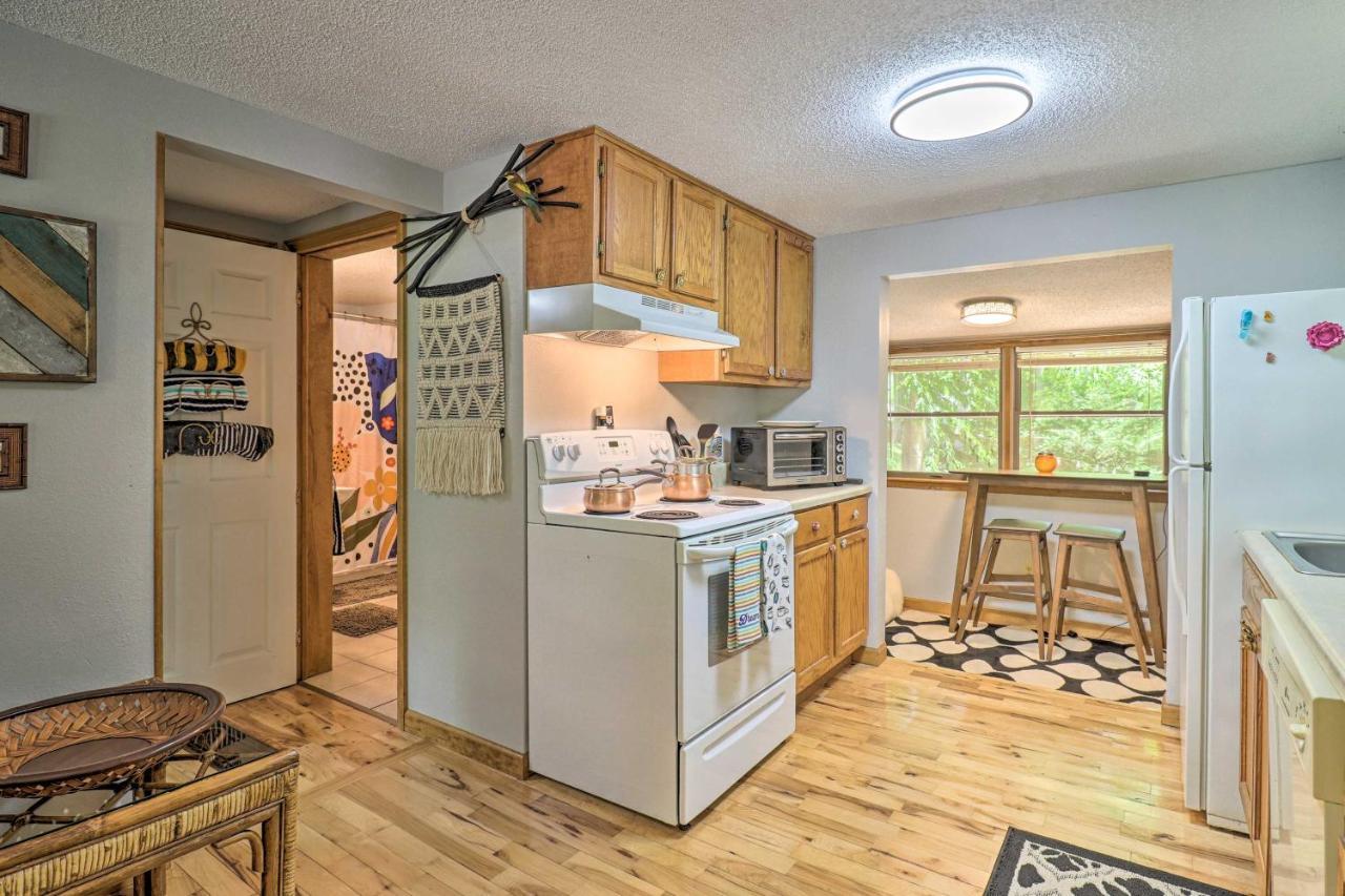 Vintage Creekside Cottage With Hot Tub And Grill! Maggie Valley Eksteriør billede
