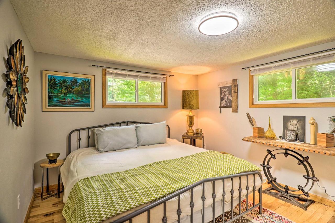 Vintage Creekside Cottage With Hot Tub And Grill! Maggie Valley Eksteriør billede